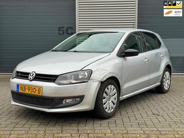 Grijs Gebruikt 2011 VW Polo Highline Hatchback | € 2.950 (Super prijs) - Afbeelding 1/4