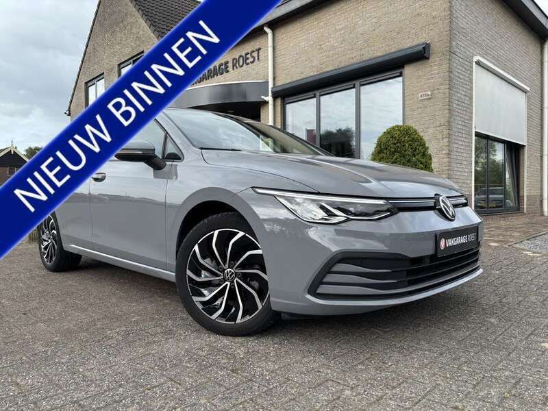 Grijs Gebruikt 2020 VW Golf VIII Life Hatchback | € 23.500 (Eerlijke prijs) - Afbeelding 1/4