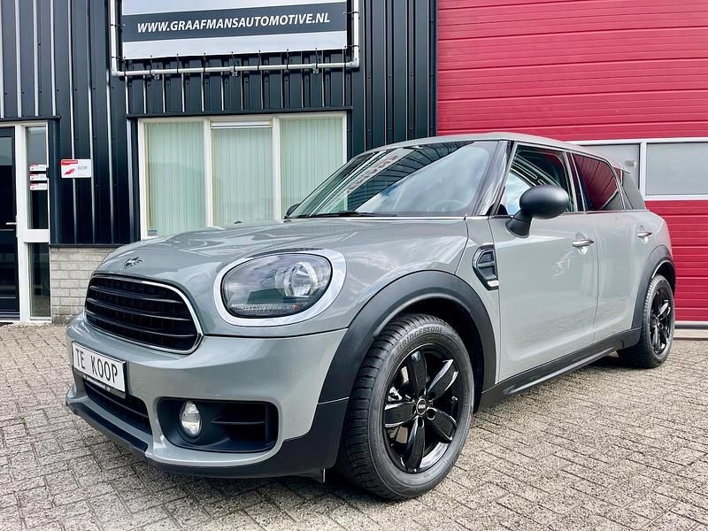 Grijs (metallic) Gebruikt 2019 Mini One Countryman Chili SUV | € 18.999 (Eerlijke prijs) - Afbeelding 1/4