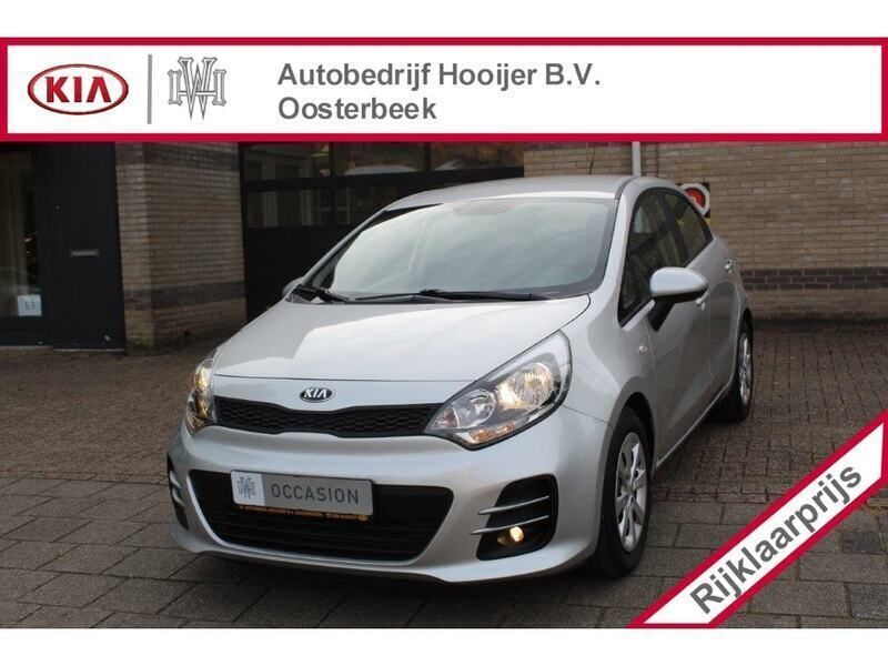 Grijs Gebruikt 2016 Kia Rio Comfort Hatchback | € 10.445 (Duur) - Afbeelding 1/4