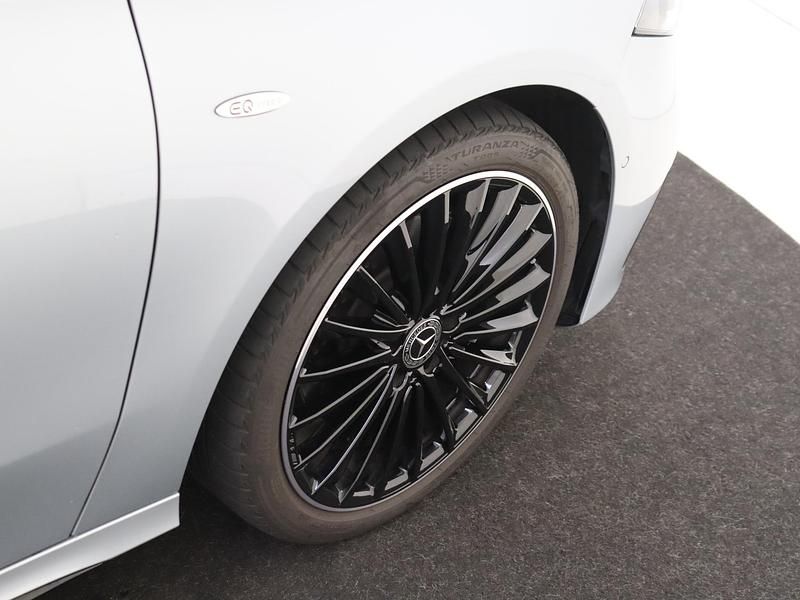 Occasion Mercedes A250 AMG line 218 PK (160 kW) 2025 Grijs Hatchback