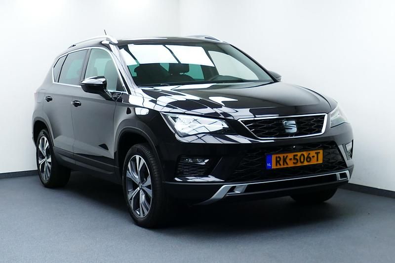 Zwart Occasion 2018 Seat Ateca XCELLENCE SUV | € 20.444 (Eerlijke prijs) - Afbeelding 1/4