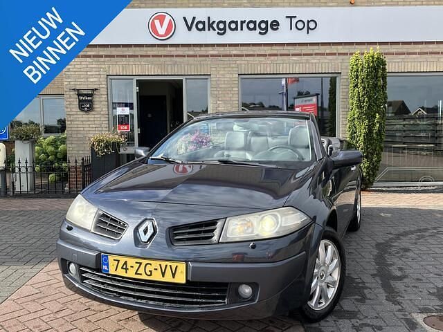 Grijs Gebruikt 2008 Renault Mégane Cabriolet Cabriolet | € 4.450 - Afbeelding 1/4