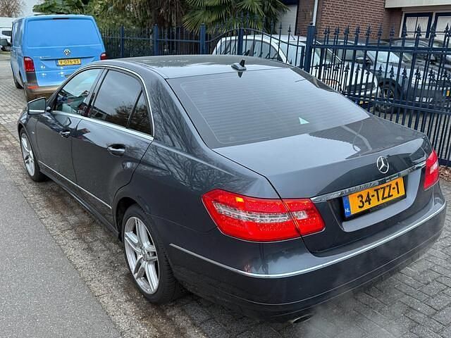 Occasion Mercedes E200 Avantgarde 184 PK (135 kW) 2011 Grijs (metallic) Sedan