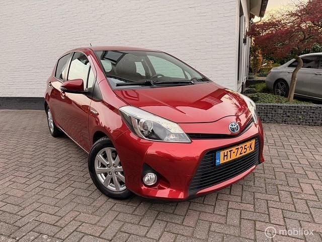 Rood Gebruikt 2014 Toyota Yaris Hatchback | € 9.995 (Super prijs) - Afbeelding 1/4