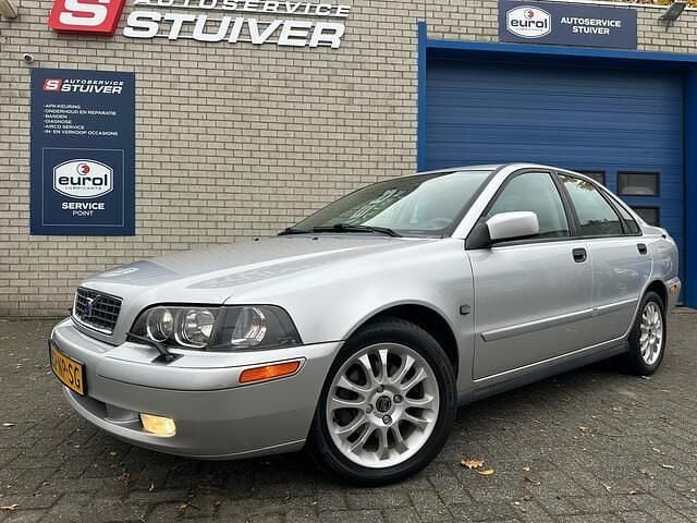 Grijs Gebruikt 2004 Volvo S40 Sedan | € 4.750 - Afbeelding 1/4