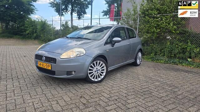 Grijs Gebruikt 2007 Fiat Grande Punto Sport Hatchback | € 1.500 (Eerlijke prijs) - Afbeelding 1/4