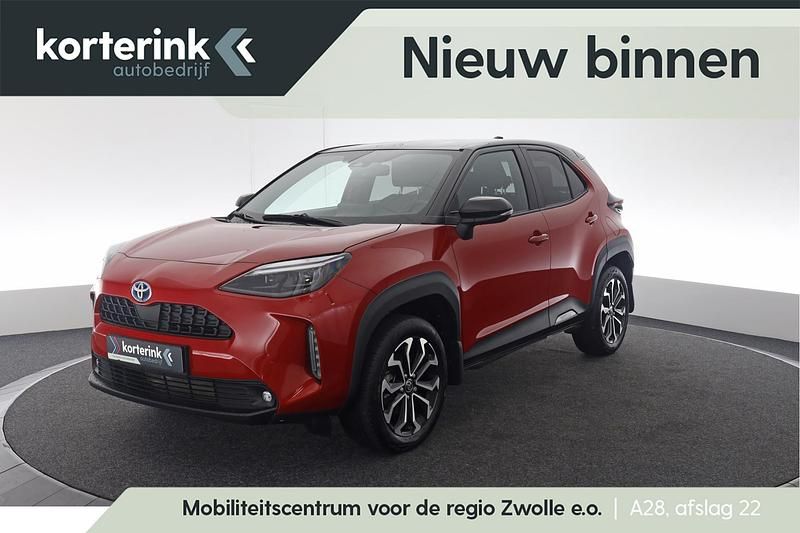 Rood Occasion 2025 Toyota Yaris Cross SUV | € 26.950 (Goede deal) - Afbeelding 1/4