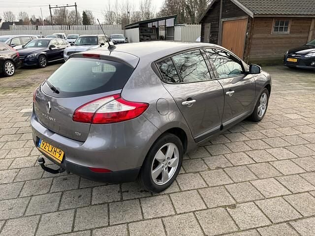Occasion Renault Mégane III Dynamique 131 PK (96 kW) 2010 Grijs Hatchback