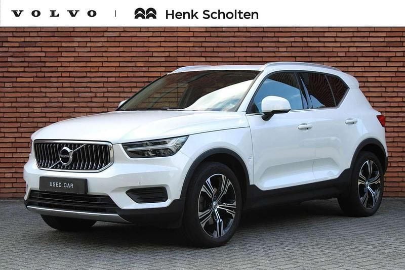 Wit Gebruikt 2020 Volvo XC40 Inscription SUV | € 29.950 (Eerlijke prijs) - Afbeelding 1/4