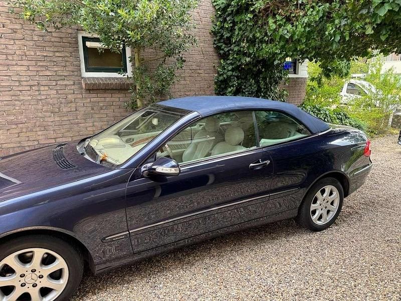 Blauw Gebruikt 2004 Mercedes CLK240 Avantgarde Cabriolet | € 8.150 (Eerlijke prijs) - Afbeelding 1/4