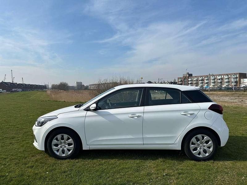 Wit Gebruikt 2019 Hyundai i20 Comfort Hatchback | € 11.500 (Eerlijke prijs) - Afbeelding 1/4