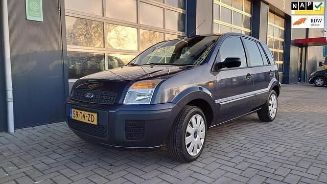 Grijs Gebruikt 2007 Ford Fusion MPV | € 2.750 (Eerlijke prijs) - Afbeelding 1/4