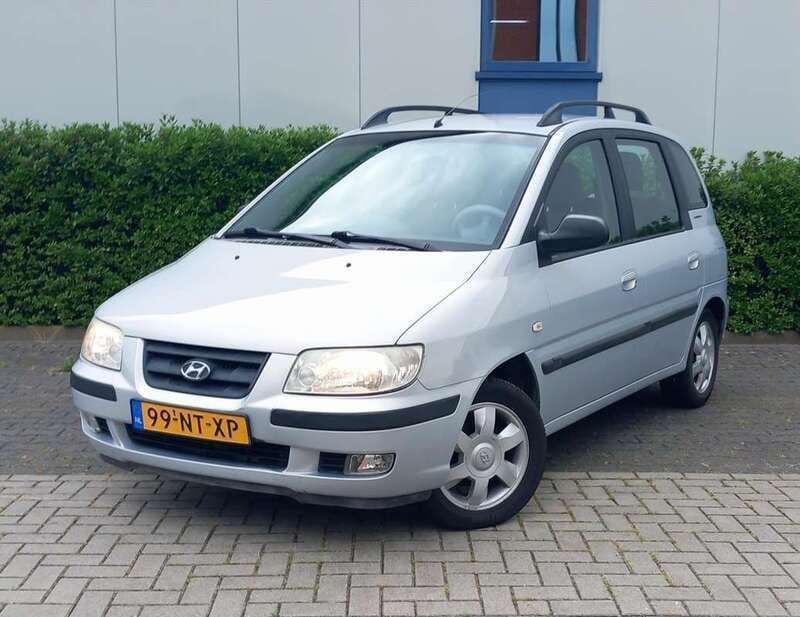 Grijs Gebruikt 2004 Hyundai Matrix MPV | € 1.650 (Eerlijke prijs) - Afbeelding 1/4