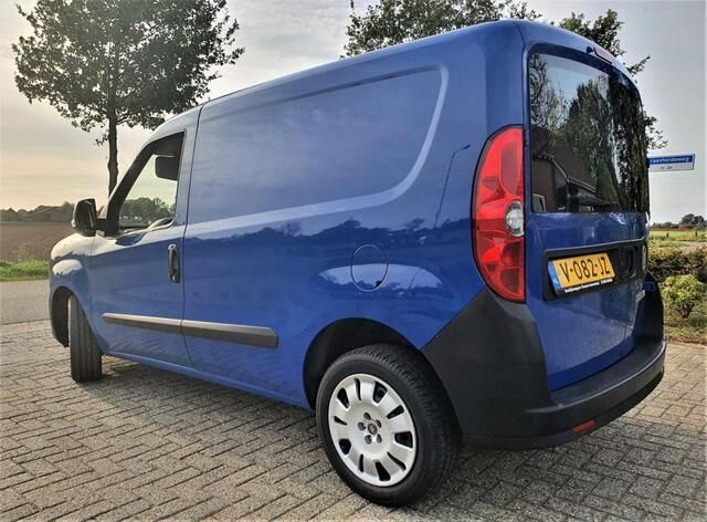Occasion Fiat Doblò 95 PK (69 kW) 2012 Blauw MPV
