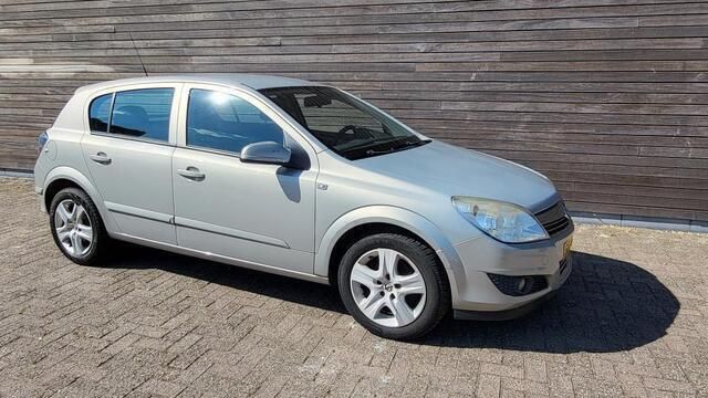 Occasion Opel Astra 116 PK (85 kW) 2007 Grijs Hatchback