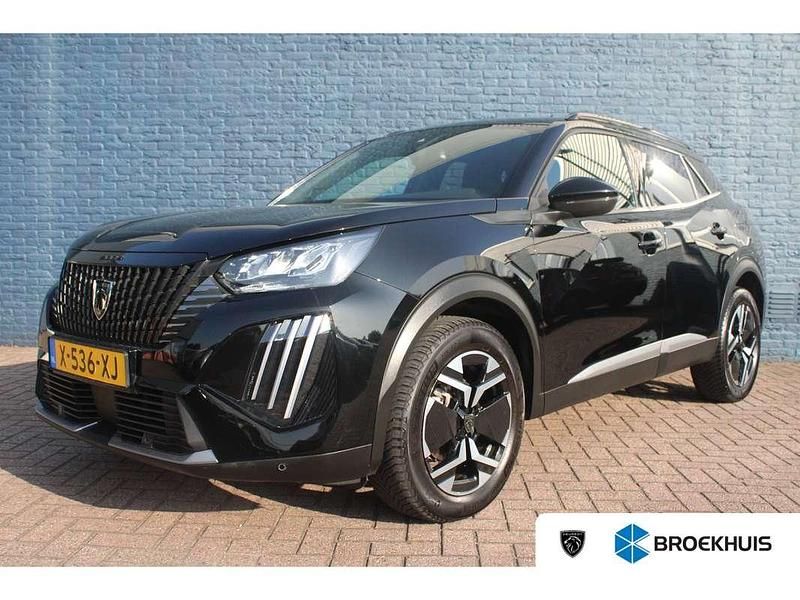 Zwart Gebruikt 2023 Peugeot 2008 Allure SUV | € 23.900 (Eerlijke prijs) - Afbeelding 1/4