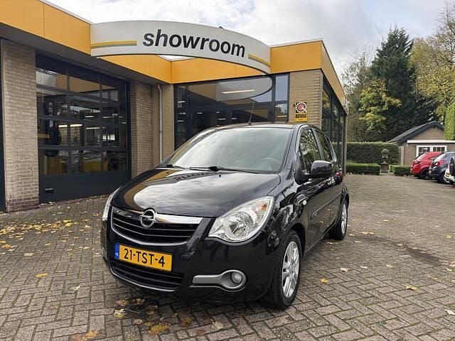 Zwart Gebruikt 2012 Opel Agila Edition Hatchback | € 5.749 (Eerlijke prijs) - Afbeelding 1/4