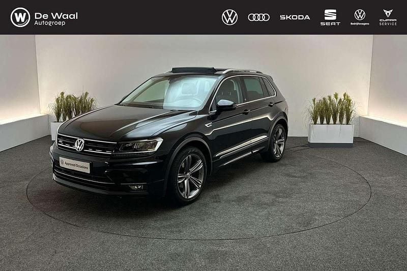 Deep black pearl Gebruikt 2018 VW Tiguan Comfortline SUV | € 22.950 (Eerlijke prijs) - Afbeelding 1/3