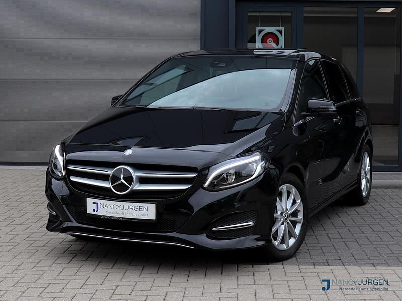 Zwart Gebruikt 2015 Mercedes B200 Prestige MPV | € 14.500 (Eerlijke prijs) - Afbeelding 1/4