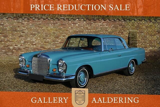 Blauw Occasion 1967 Mercedes W111 SE Coupé | € 69.500 - Afbeelding 1/4