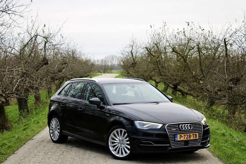 Zwart Gebruikt 2015 Audi A3 e-tron Ambition Hatchback | € 12.750 (Eerlijke prijs) - Afbeelding 1/4