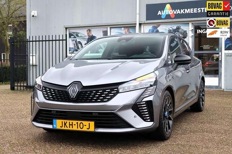 Grijs Occasion 2024 Renault Clio V Esprit Alpine Hatchback | € 23.350 (Iets duurder) - Afbeelding 1/4