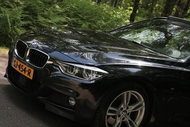 Occasion BMW 330 Executive 259 PK (190 kW) 2017 Zwart Stationwagen