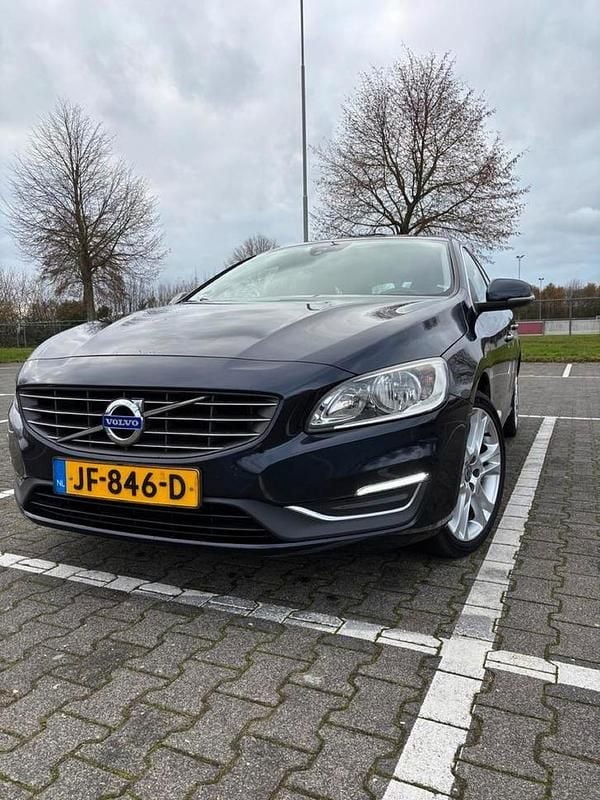 Gebruikt 2016 Volvo V60 Summum Stationwagen | € 7.700 (Super prijs) - Afbeelding 1/4