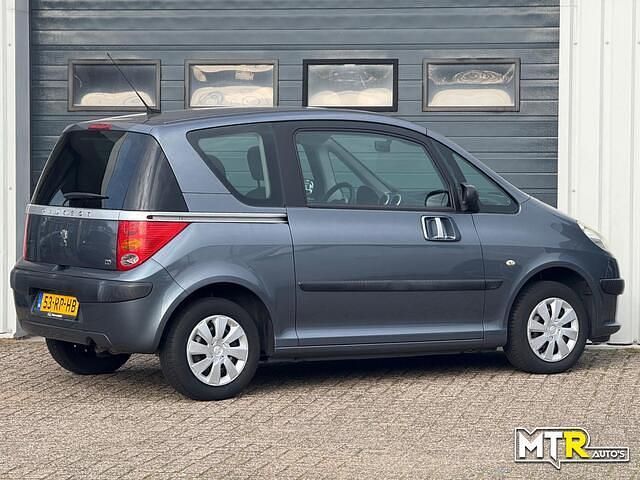 Occasion Peugeot 1007 73 PK (53 kW) 2005 Grijs (metallic) MPV