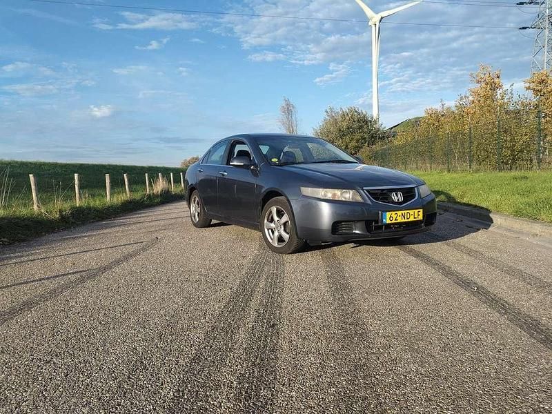 Grijs Gebruikt 2003 Honda Accord Comfort Sedan | € 3.250 (Goede deal) - Afbeelding 1/4