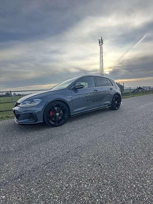 Occasion 2020 VW Golf GTI Sedan | € 32.000 (Iets duurder) - Afbeelding 1/4
