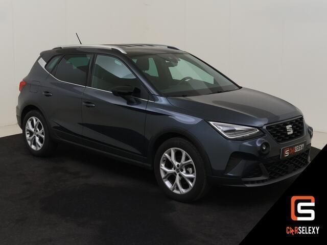 Zwart Gebruikt 2024 Seat Arona Business SUV | € 24.990 (Iets duurder) - Afbeelding 1/4