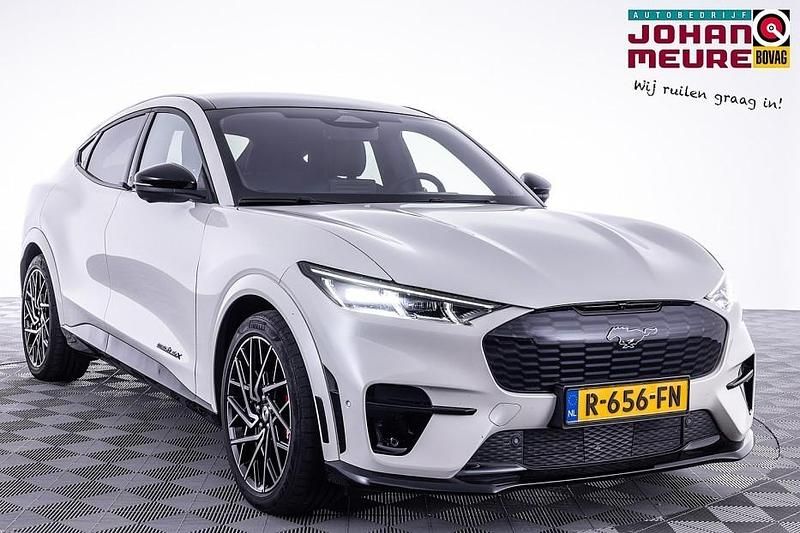 Wit, metallic lak Gebruikt 2022 Ford Mustang Mach-E GT SUV | € 39.990 (Goede deal) - Afbeelding 1/4