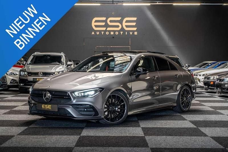 Grijs Gebruikt 2020 Mercedes CLA35 AMG AMG Sedan | € 38.995 (Eerlijke prijs) - Afbeelding 1/4