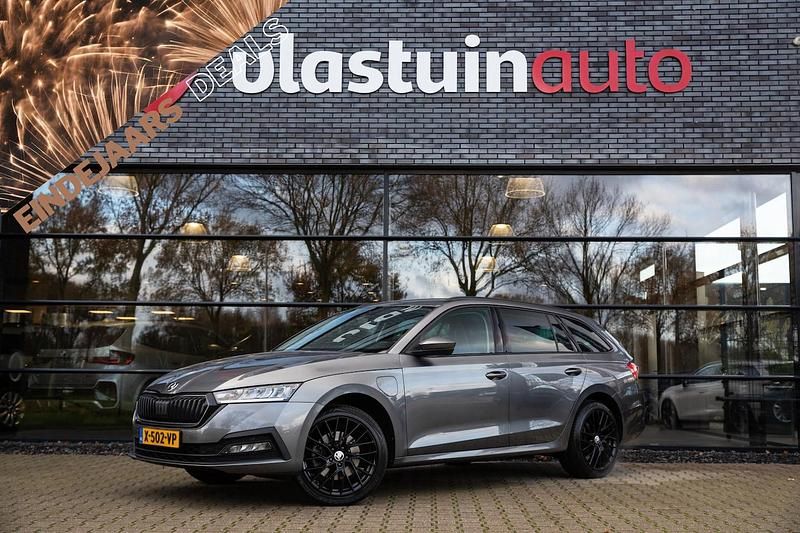Grijs Occasion 2022 Skoda Octavia Business Line Stationwagen | € 23.900 (Goede deal) - Afbeelding 1/4