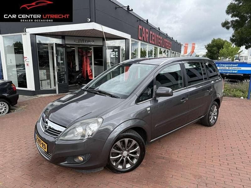 Grijs Gebruikt 2010 Opel Zafira MPV | € 5.950 - Afbeelding 1/4