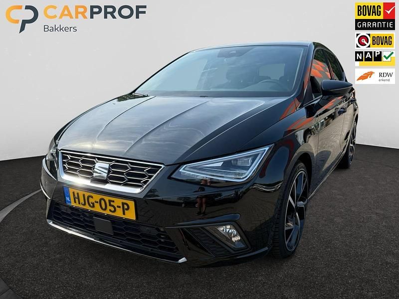Zwart Gebruikt 2024 Seat Ibiza Business Hatchback | € 24.950 (Duur) - Afbeelding 1/4
