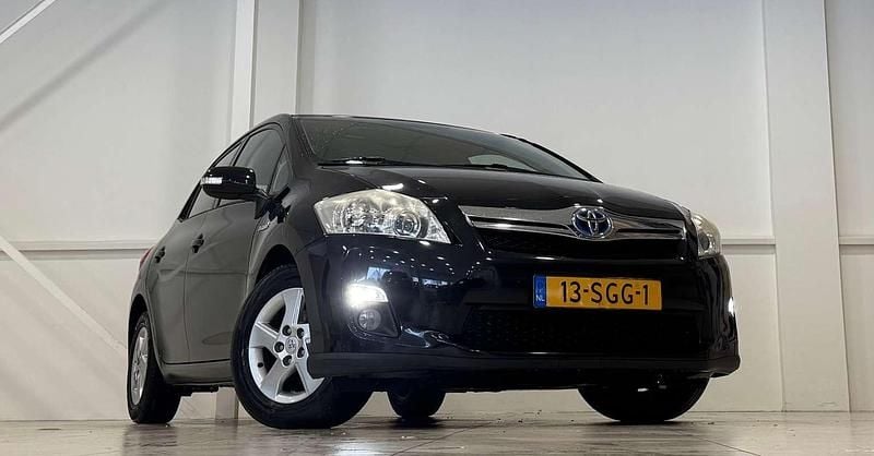 Occasion Toyota Auris Hybrid 99 PK (72 kW) 2011 Zwart Hatchback