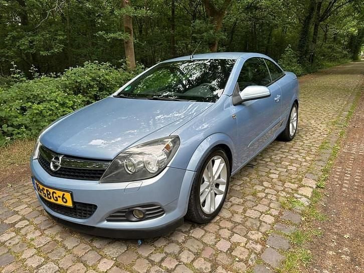 Gebruikt 2006 Opel Astra Cosmo | € 3.650 (Eerlijke prijs) - Afbeelding 1/4