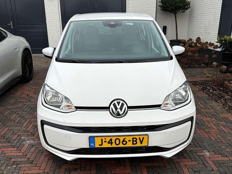 Wit Gebruikt 2020 VW up! Move Hatchback | € 9.000 (Goede deal) - Afbeelding 1/4