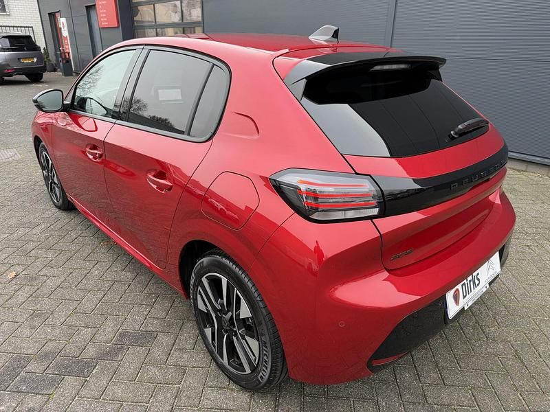 Occasion Peugeot 208 Allure 101 PK (74 kW) 2024 Rood Hatchback