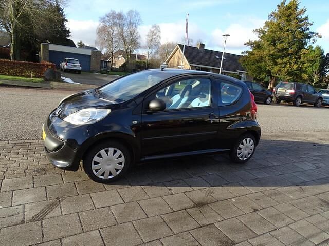 Occasion Peugeot 107 68 PK (50 kW) 2008 Zwart Hatchback