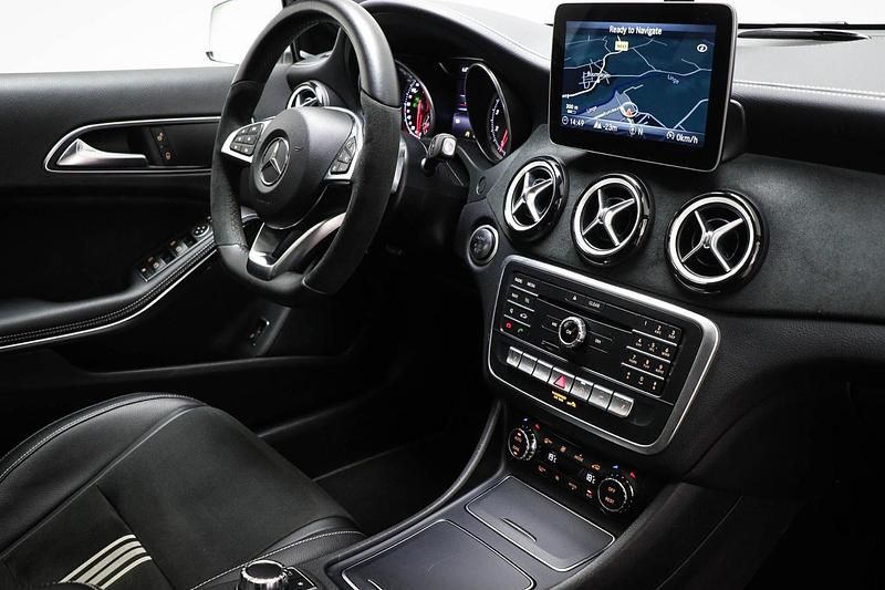 Occasion Mercedes GLA250 2017 Wit SUV