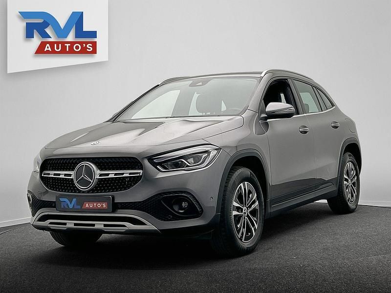 Grijs Occasion 2023 Mercedes GLA250 SUV | € 35.900 (Super prijs) - Afbeelding 1/4