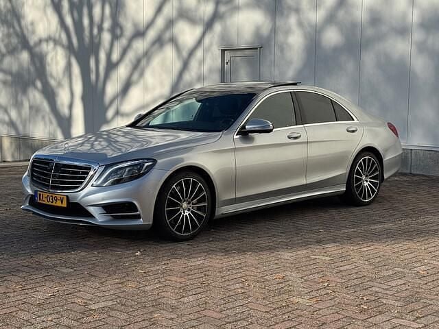 Grijs (metallic) Gebruikt 2016 Mercedes S350 Prestige Sedan | € 34.950 (Goede deal) - Afbeelding 1/4