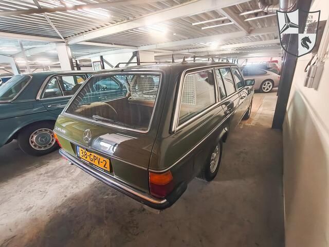Occasion Mercedes E200 72 PK (52 kW) 1982 Groen Stationwagen