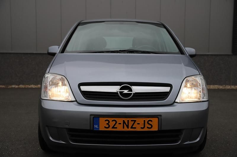 Occasion Opel Meriva Enjoy 101 PK (74 kW) 2004 Grijs MPV