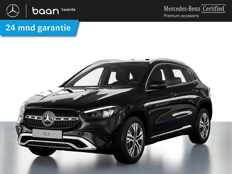 Zwart Gebruikt 2025 Mercedes GLA250 Luxury SUV | € 49.900 (Eerlijke prijs) - Afbeelding 1/4