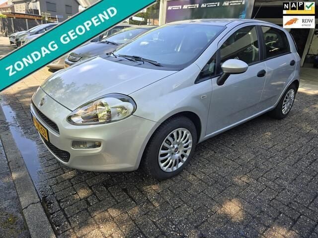 Grijs, metallic lak Gebruikt 2012 Fiat Punto Evo Pop Hatchback | € 5.450 (Eerlijke prijs) - Afbeelding 1/4